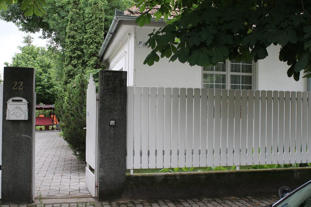 Kornel Apartman Шіофок Екстер'єр фото